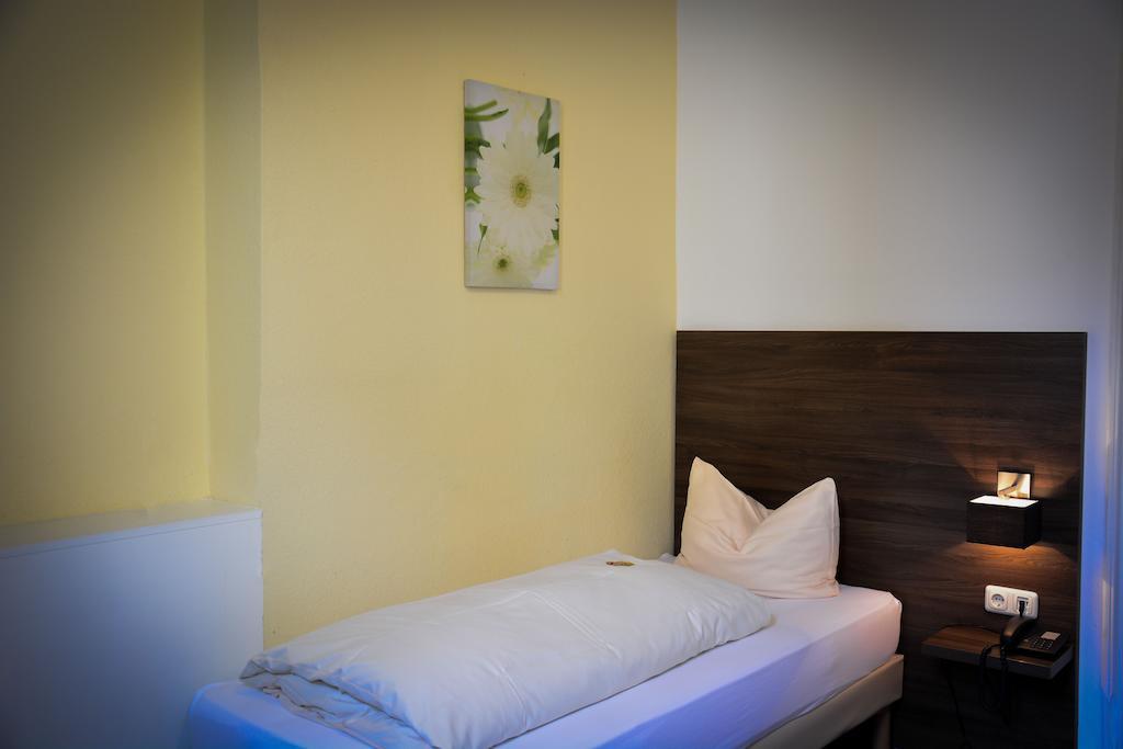 Hotel Am Landeshaus Wiesbaden Bilik gambar