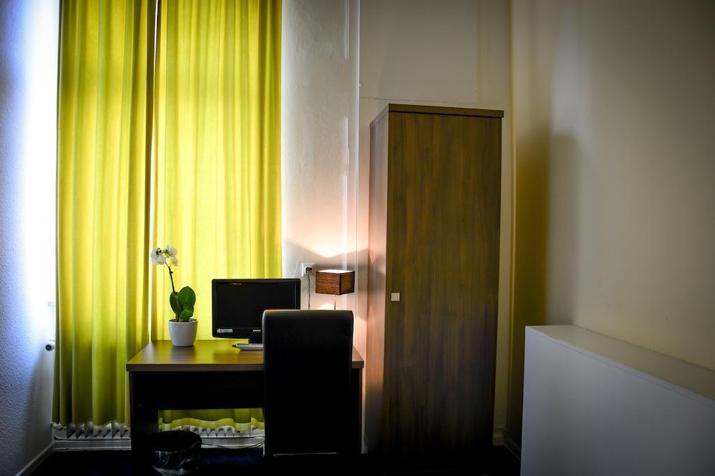 Hotel Am Landeshaus Wiesbaden Bilik gambar