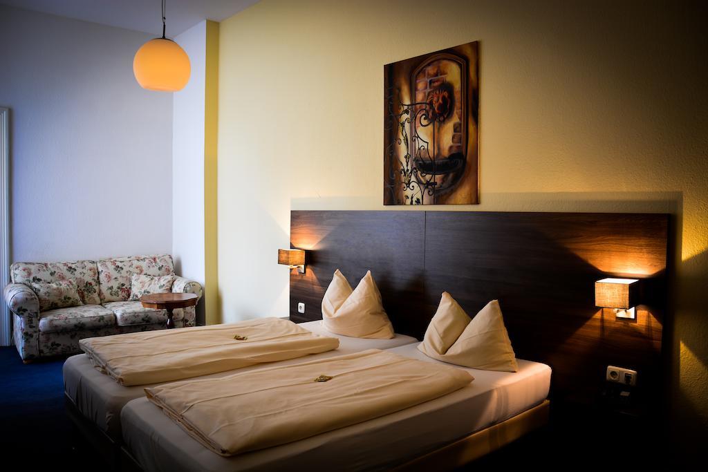Hotel Am Landeshaus Wiesbaden Bilik gambar