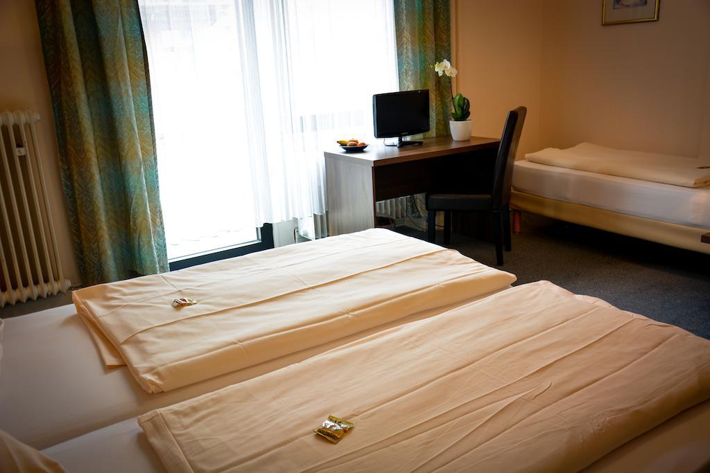 Hotel Am Landeshaus Wiesbaden Bilik gambar