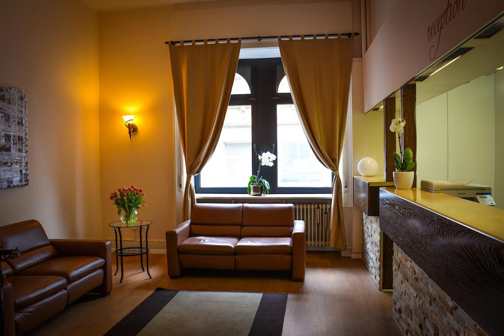 Hotel Am Landeshaus Wiesbaden Luaran gambar